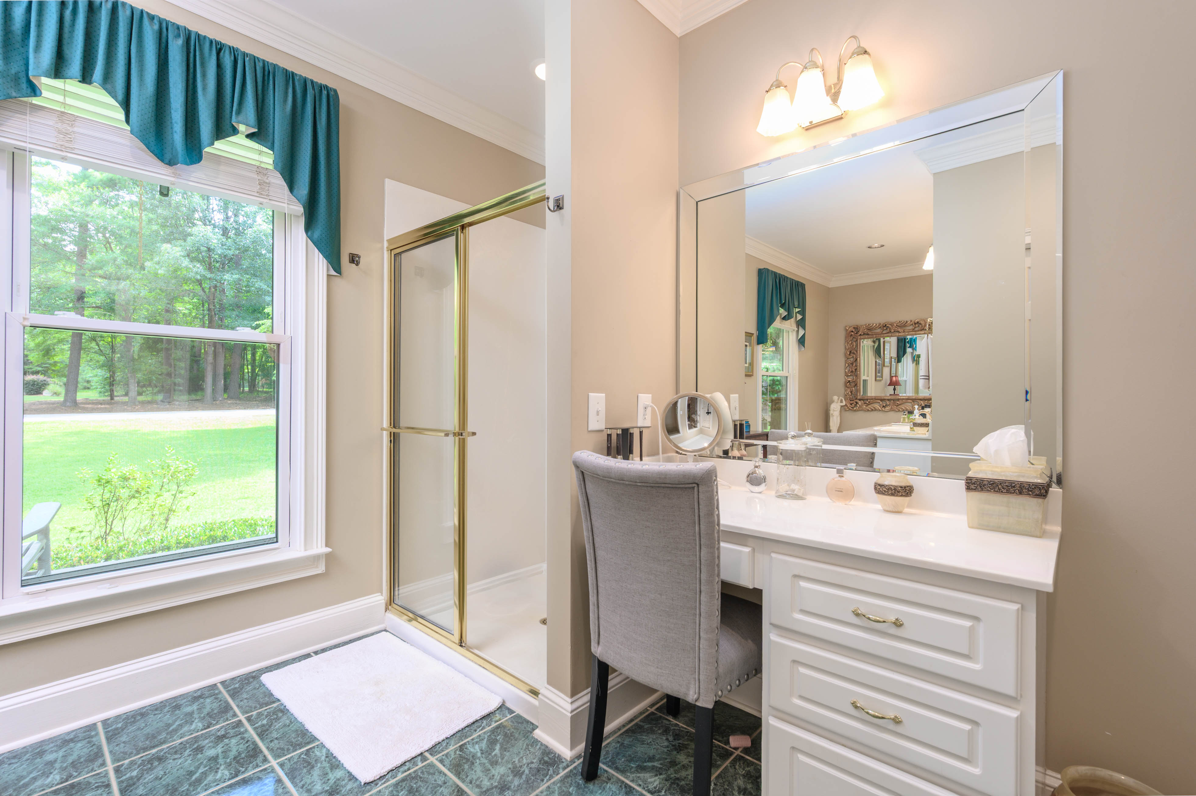 1811 Snug Harbor Drive image 22